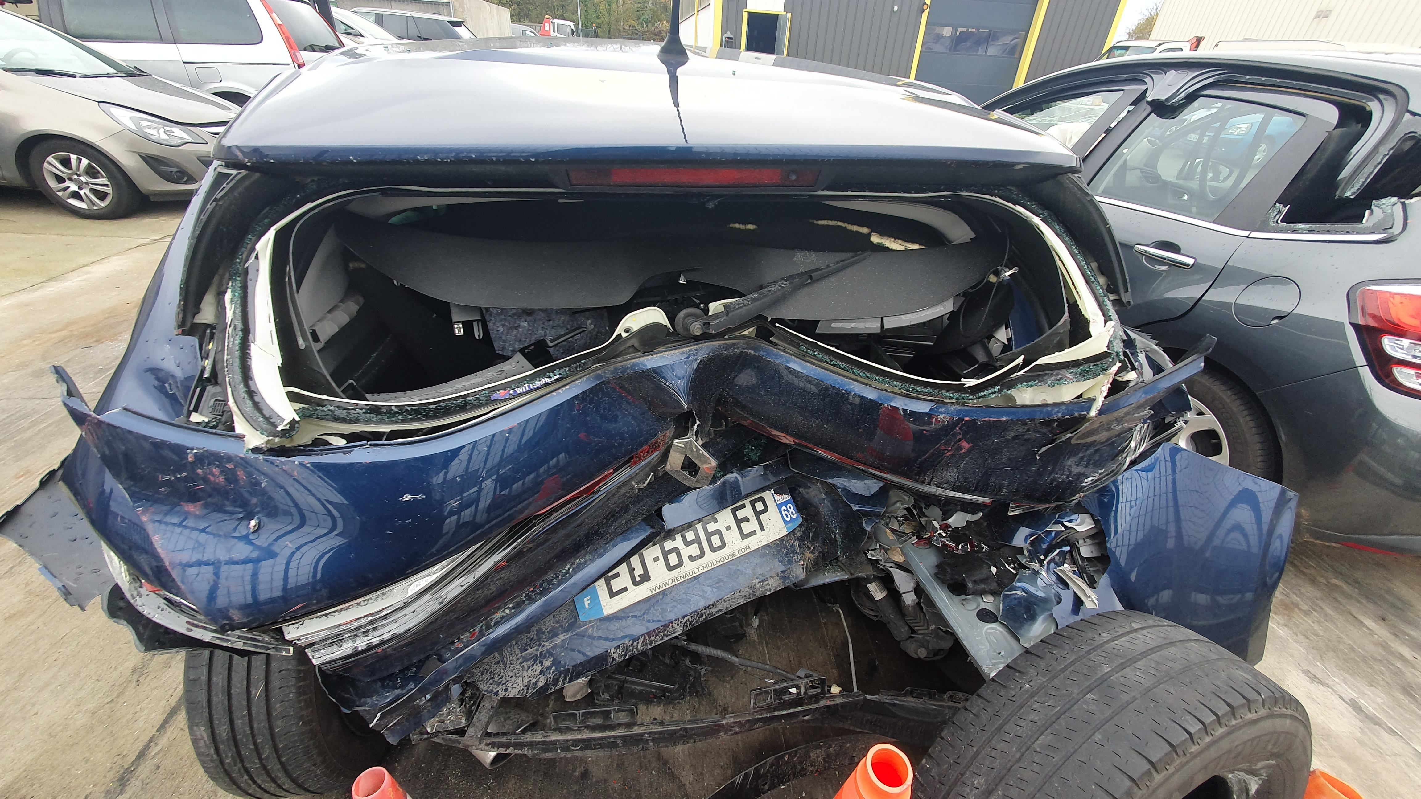 Com (Bloc Contacteur Tournant+Commodo Essuie Glace+Commodo Phare) pour RENAULT MEGANE 4 PHASE 1 Com (Bloc Contacteur Tournant+Commodo Essuie Glace+Commodo Phare) pour RENAULT MEGANE 4 PHASE 1