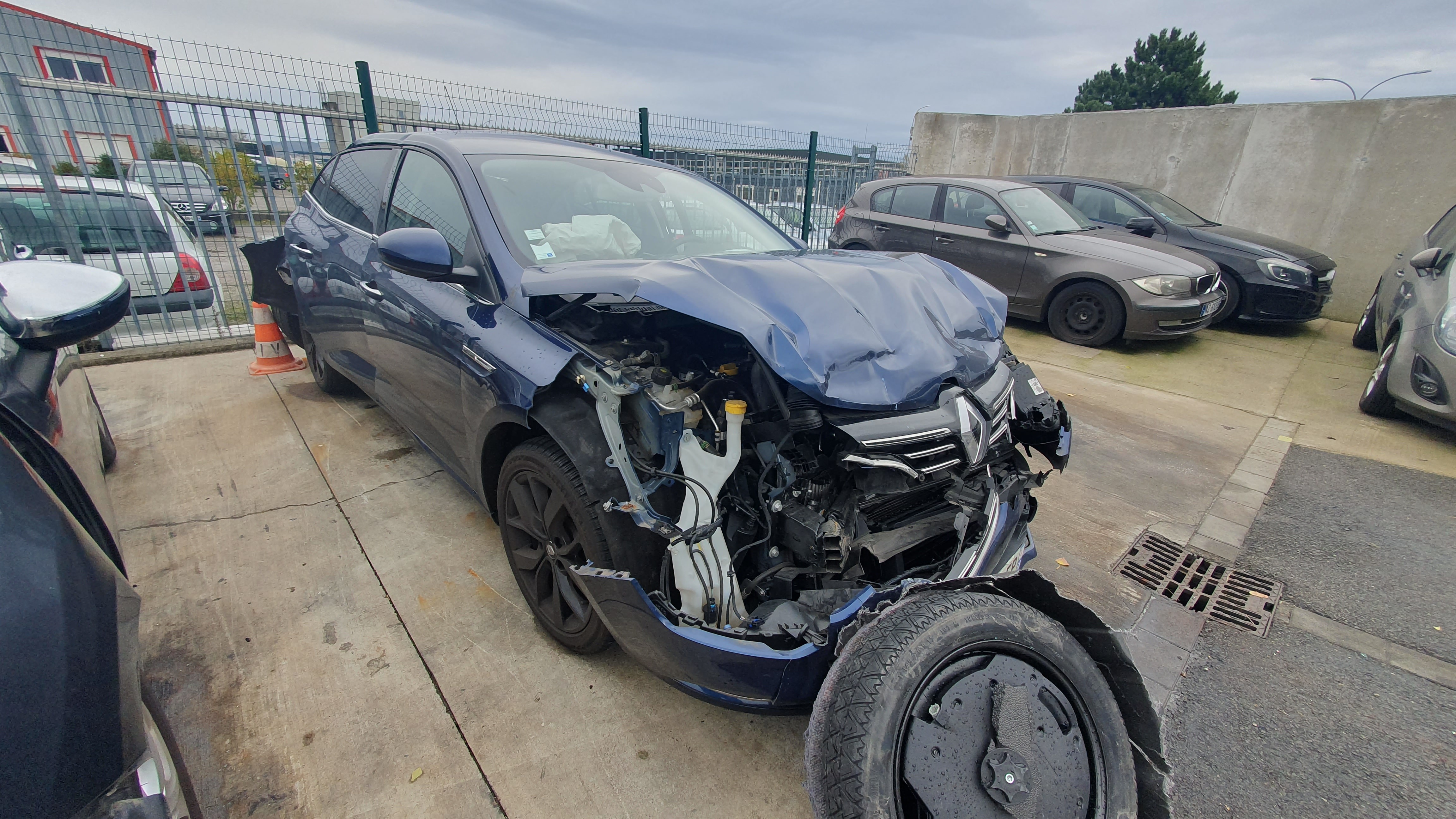 Com (Bloc Contacteur Tournant+Commodo Essuie Glace+Commodo Phare) pour RENAULT MEGANE 4 PHASE 1 Com (Bloc Contacteur Tournant+Commodo Essuie Glace+Commodo Phare) pour RENAULT MEGANE 4 PHASE 1