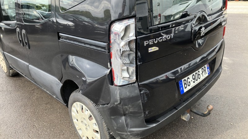 Porte laterale gauche pour PEUGEOT BIPPER Porte laterale gauche pour PEUGEOT BIPPER