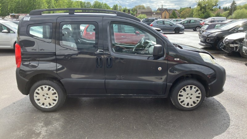 Porte laterale gauche pour PEUGEOT BIPPER Porte laterale gauche pour PEUGEOT BIPPER
