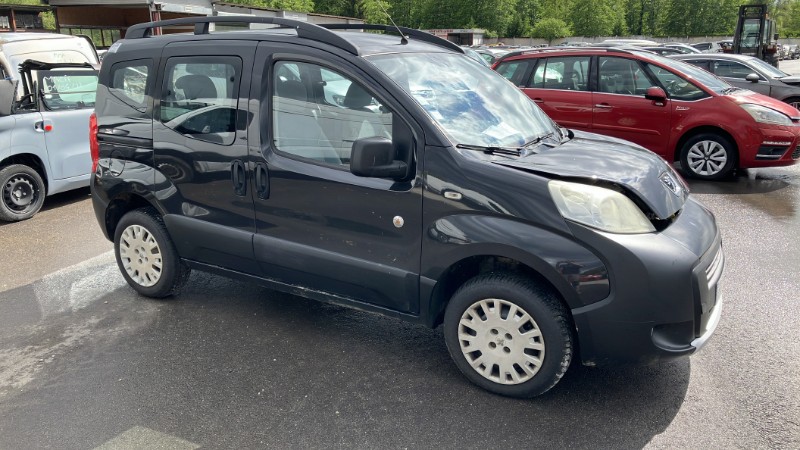 Porte laterale gauche pour PEUGEOT BIPPER Porte laterale gauche pour PEUGEOT BIPPER