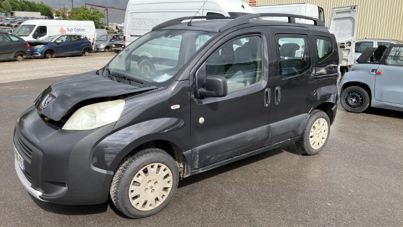 Porte laterale gauche pour PEUGEOT BIPPER Porte laterale gauche pour PEUGEOT BIPPER
