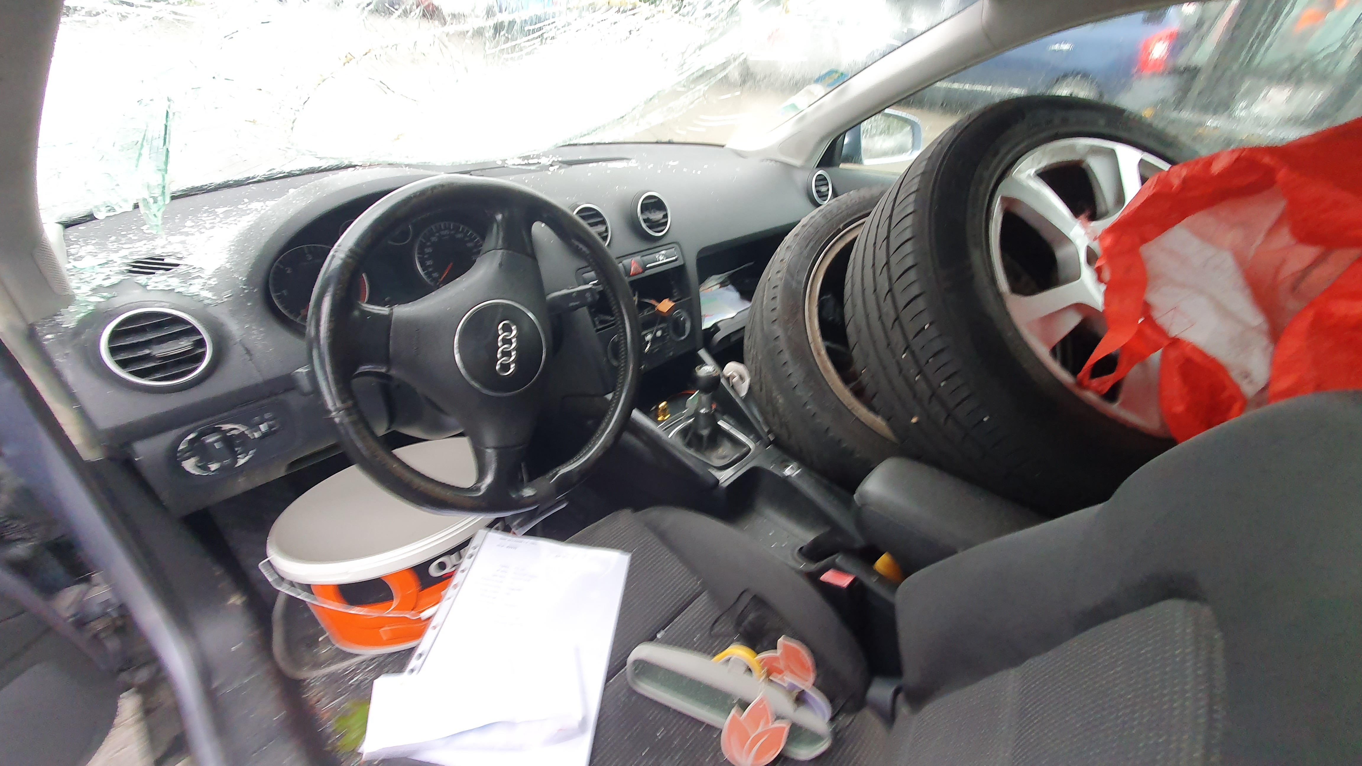 Optique avant principal droit (feux)(phare) pour AUDI A3 2 PHASE 1 Optique avant principal droit (feux)(phare) pour AUDI A3 2 PHASE 1