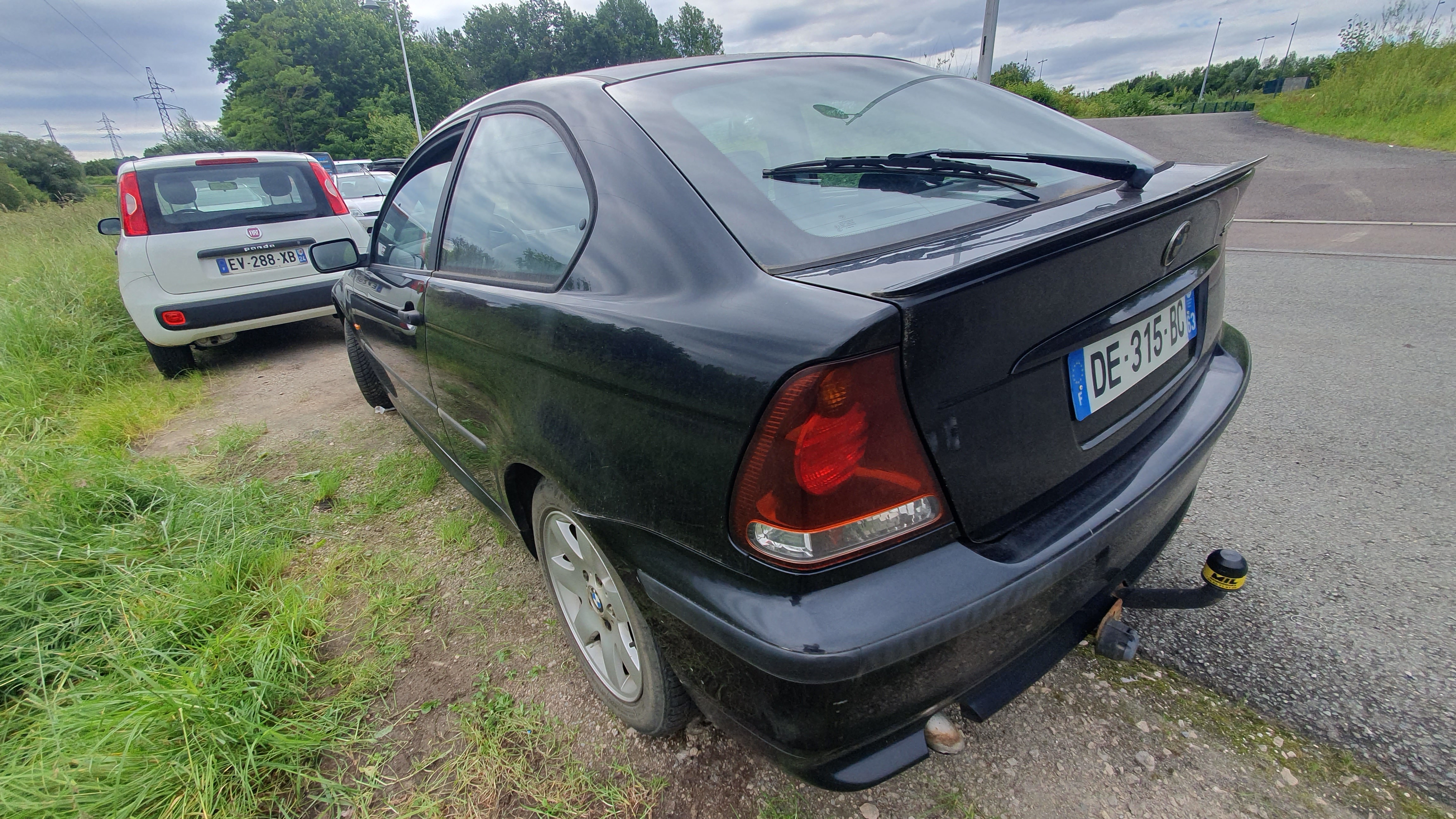 Aile avant gauche pour BMW SERIE 3 E46 COMPACT PHASE 1 Aile avant gauche pour BMW SERIE 3 E46 COMPACT PHASE 1