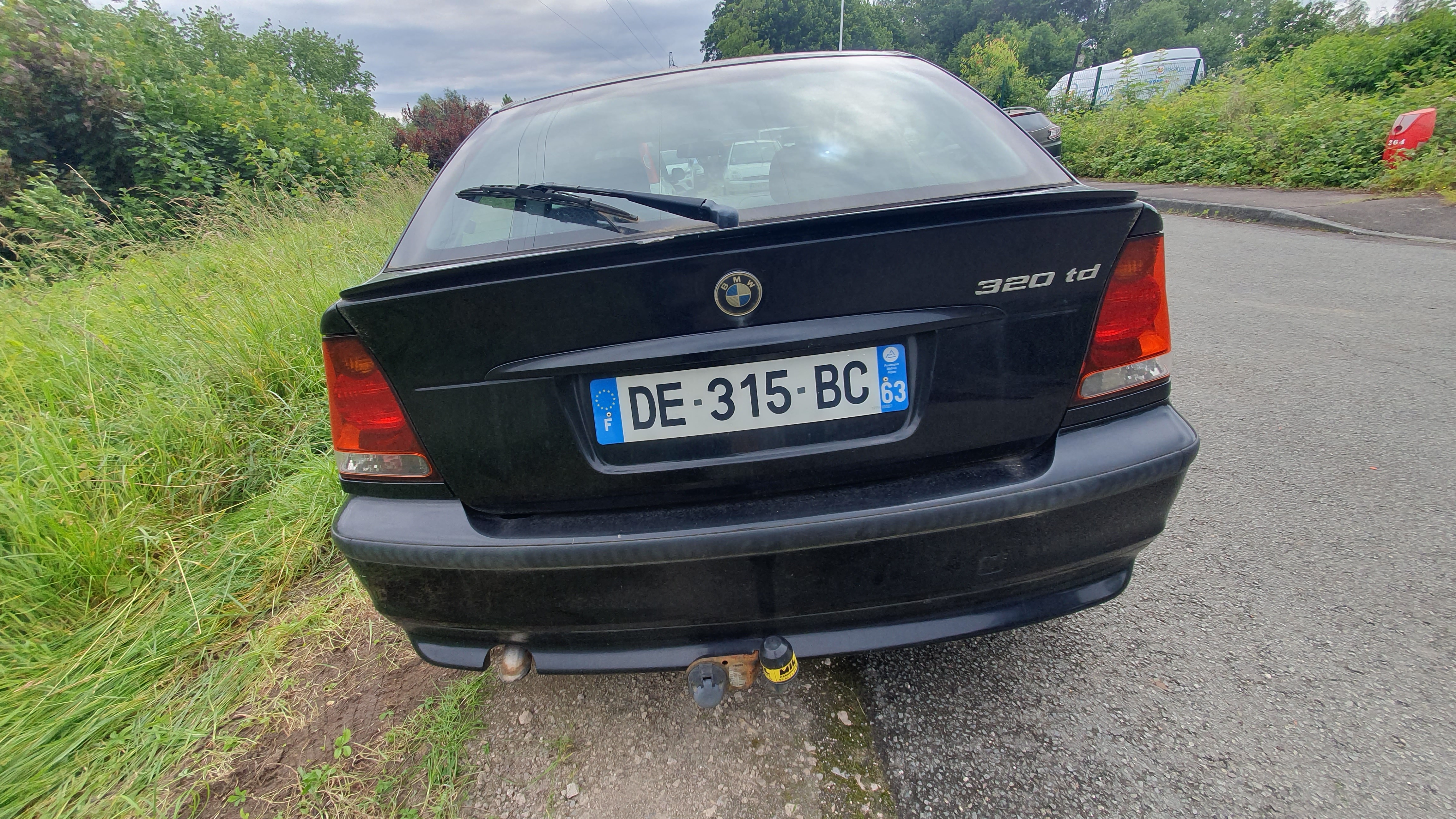 Aile avant gauche pour BMW SERIE 3 E46 COMPACT PHASE 1 Aile avant gauche pour BMW SERIE 3 E46 COMPACT PHASE 1