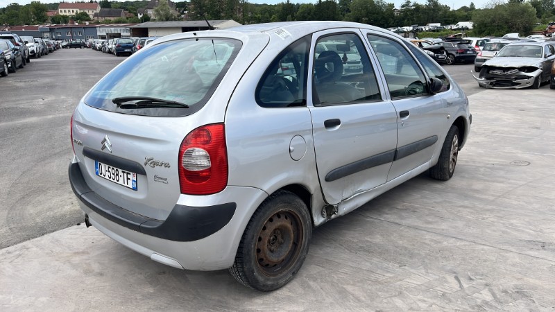 Pare boue avant gauche pour CITROEN XSARA PICASSO PHASE 2 Pare boue avant gauche pour CITROEN XSARA PICASSO PHASE 2