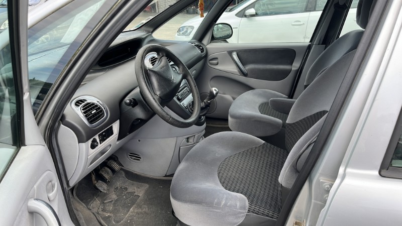Pare boue avant gauche pour CITROEN XSARA PICASSO PHASE 2 Pare boue avant gauche pour CITROEN XSARA PICASSO PHASE 2