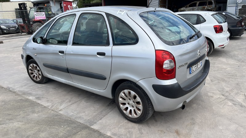 Pare boue avant gauche pour CITROEN XSARA PICASSO PHASE 2 Pare boue avant gauche pour CITROEN XSARA PICASSO PHASE 2