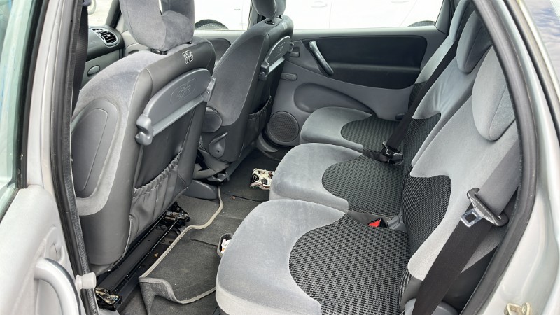 Pare boue avant gauche pour CITROEN XSARA PICASSO PHASE 2 Pare boue avant gauche pour CITROEN XSARA PICASSO PHASE 2