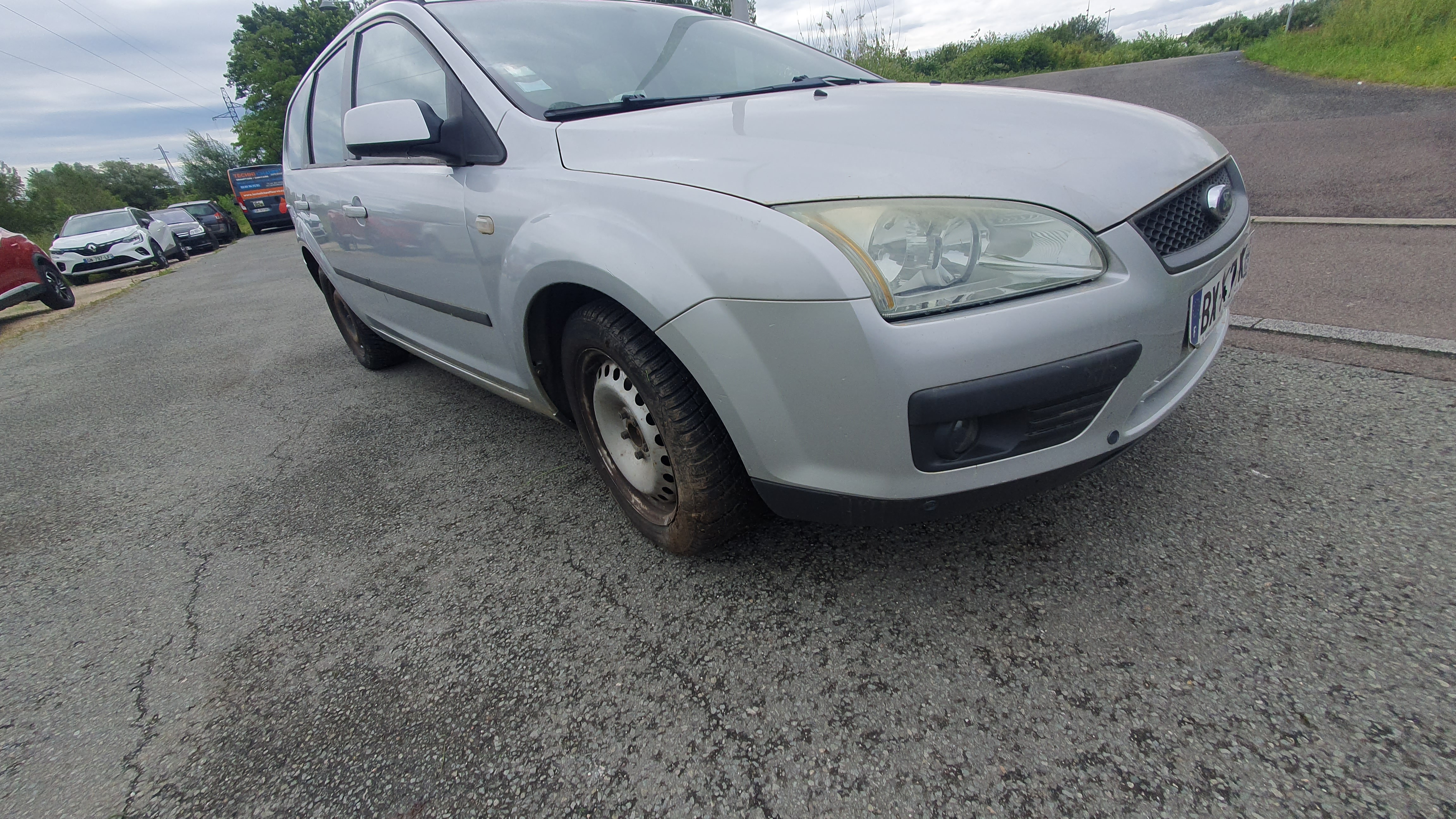 Pivot de moyeu avant droit pour FORD FOCUS 2 PHASE 1 BREAK Pivot de moyeu avant droit pour FORD FOCUS 2 PHASE 1 BREAK
