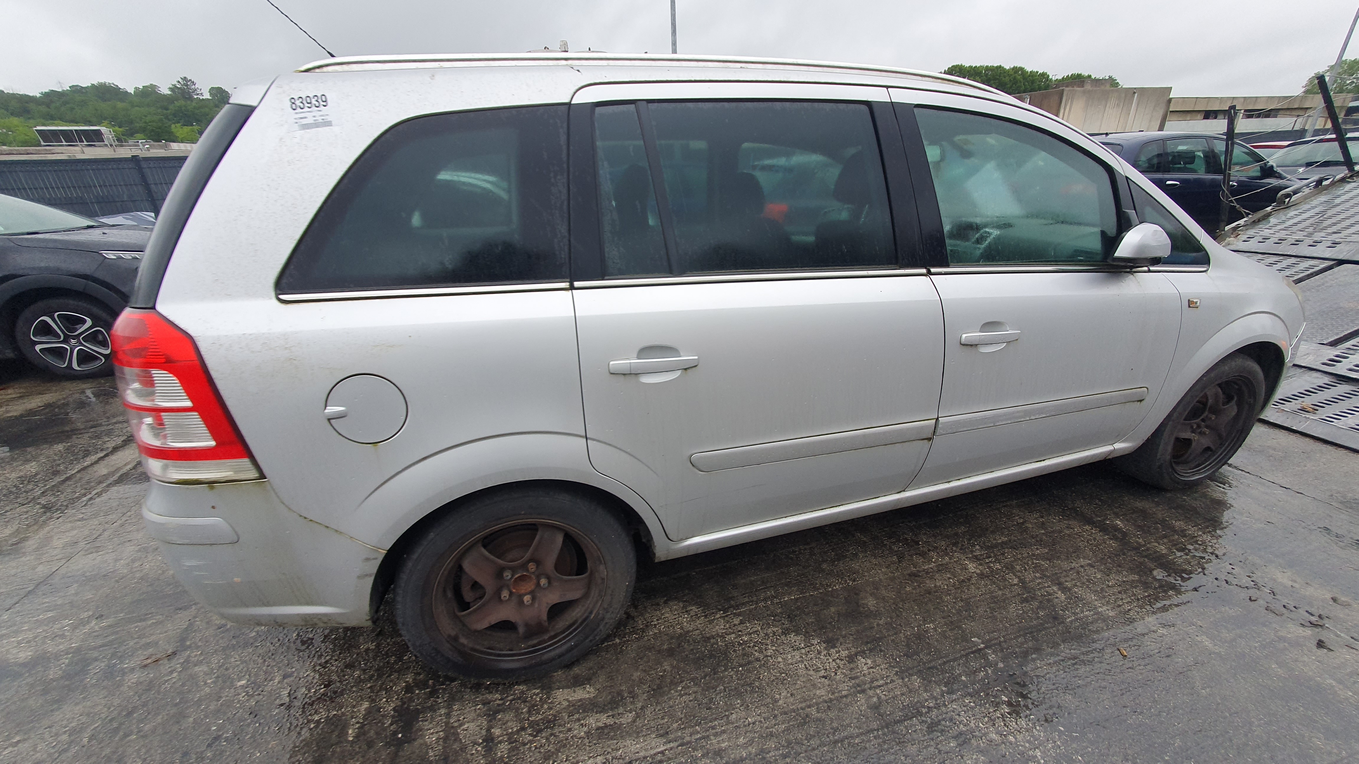Optique avant principal gauche (feux)(phare) pour OPEL ZAFIRA B PHASE 2 Optique avant principal gauche (feux)(phare) pour OPEL ZAFIRA B PHASE 2