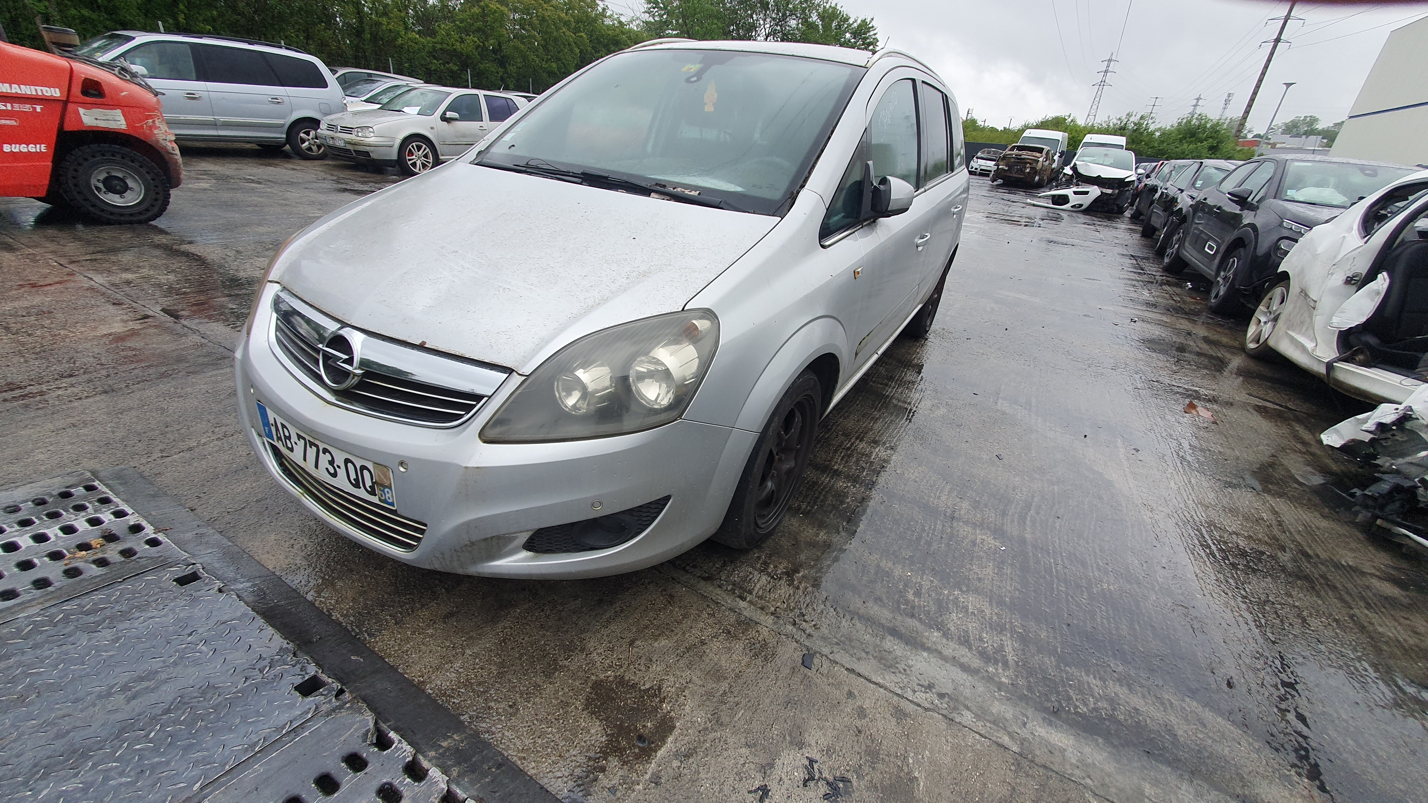 Optique avant principal gauche (feux)(phare) pour OPEL ZAFIRA B PHASE 2 Optique avant principal gauche (feux)(phare) pour OPEL ZAFIRA B PHASE 2
