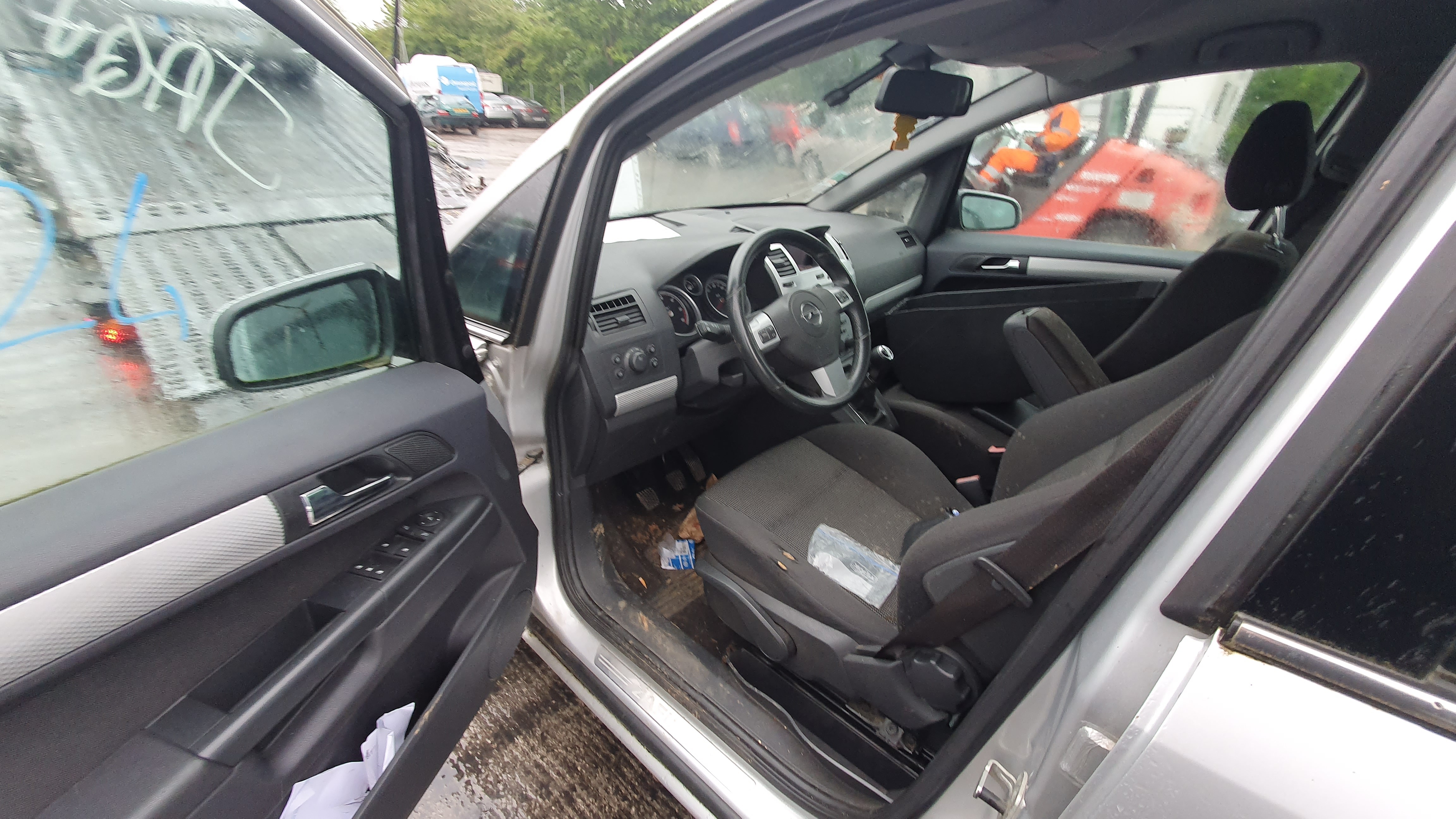Optique avant principal gauche (feux)(phare) pour OPEL ZAFIRA B PHASE 2 Optique avant principal gauche (feux)(phare) pour OPEL ZAFIRA B PHASE 2