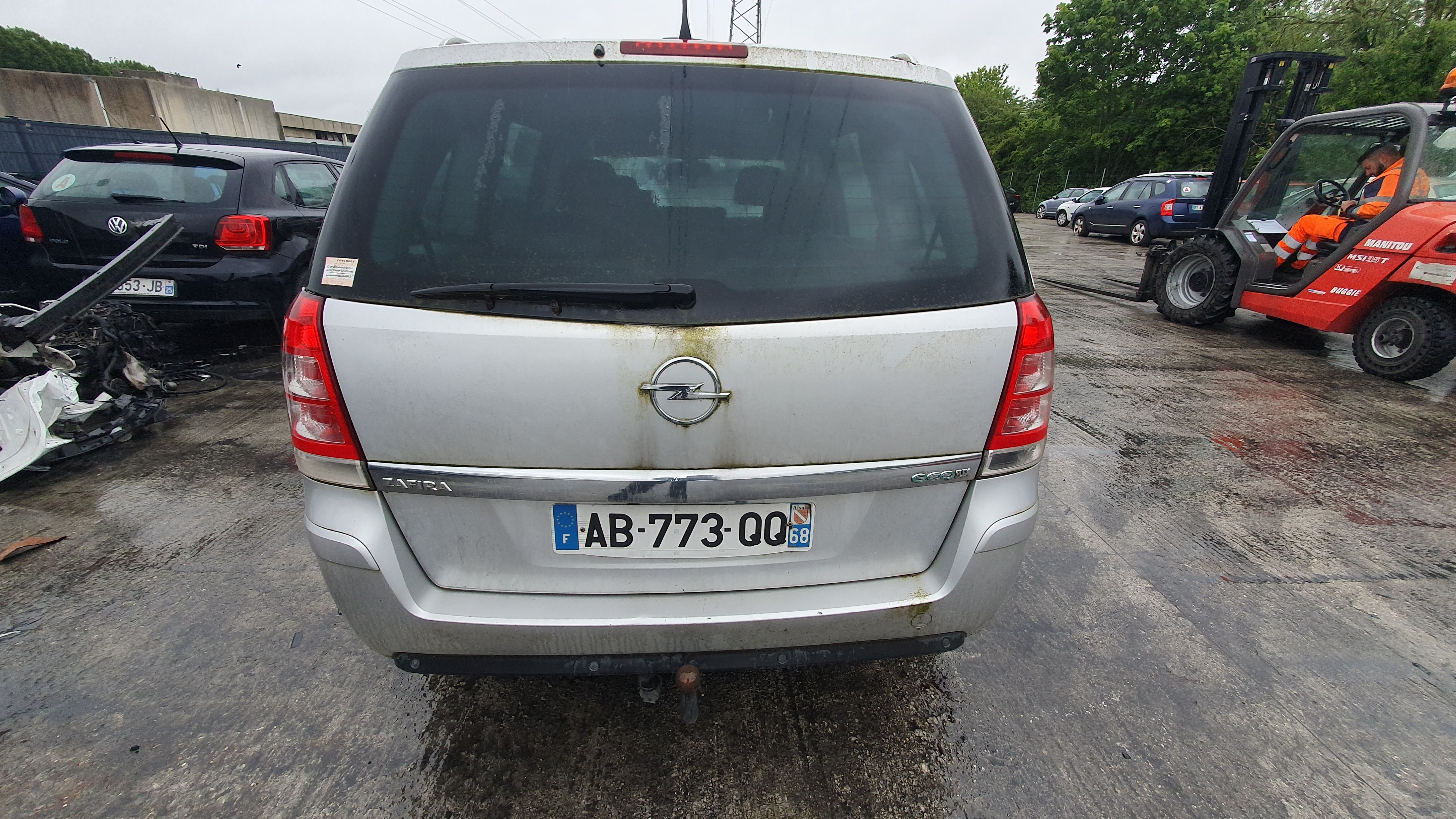 Optique avant principal gauche (feux)(phare) pour OPEL ZAFIRA B PHASE 2 Optique avant principal gauche (feux)(phare) pour OPEL ZAFIRA B PHASE 2