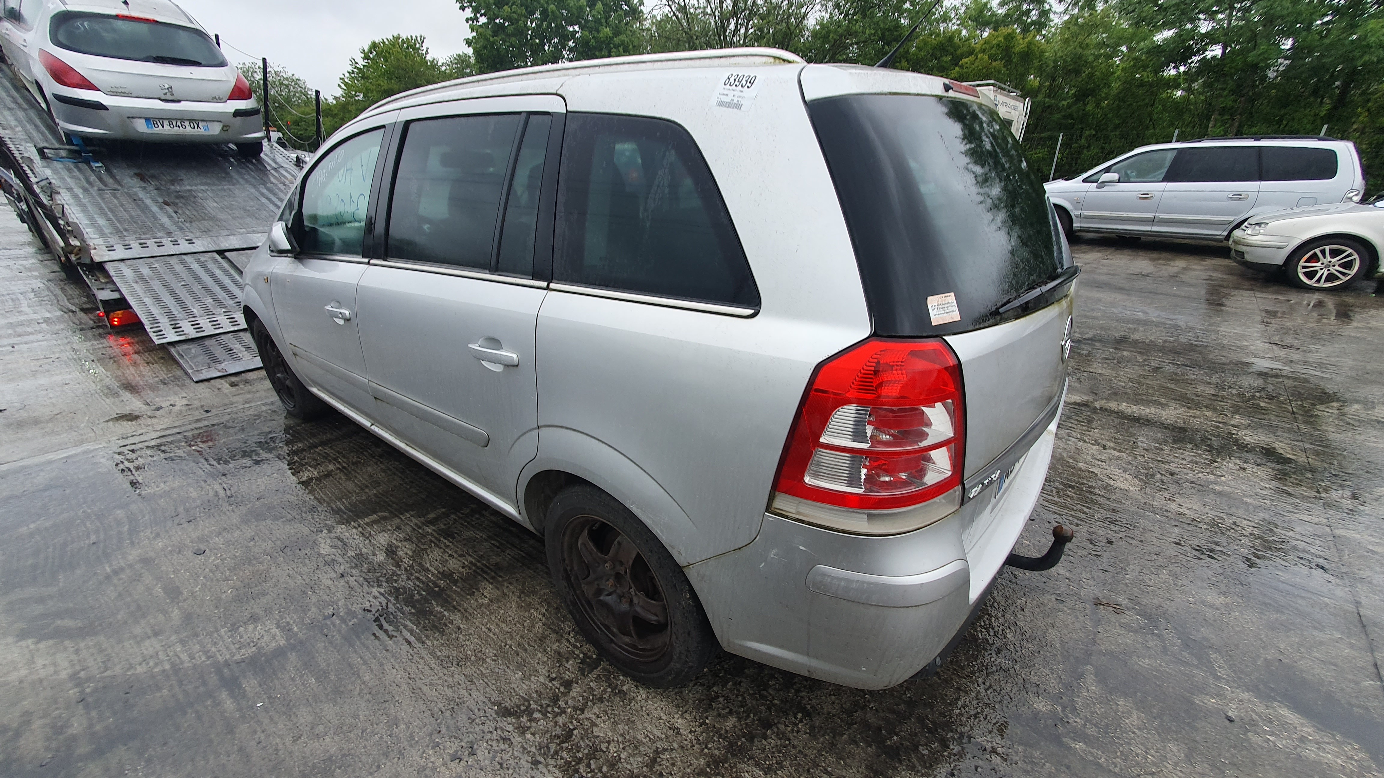 Optique avant principal gauche (feux)(phare) pour OPEL ZAFIRA B PHASE 2 Optique avant principal gauche (feux)(phare) pour OPEL ZAFIRA B PHASE 2