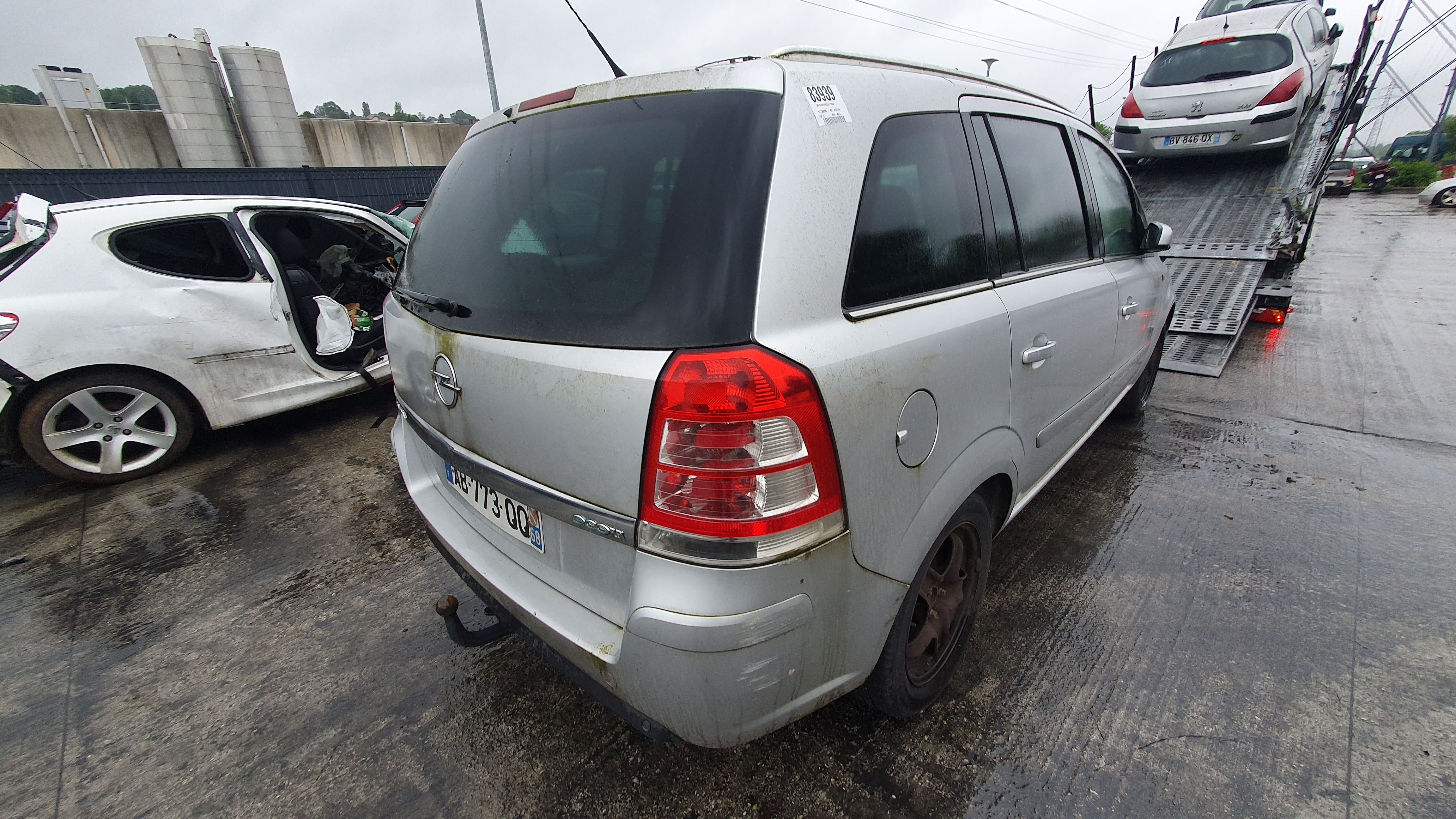 Optique avant principal gauche (feux)(phare) pour OPEL ZAFIRA B PHASE 2 Optique avant principal gauche (feux)(phare) pour OPEL ZAFIRA B PHASE 2