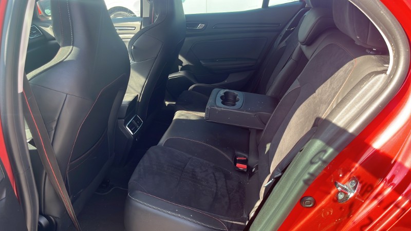 Panneau de porte arriere gauche pour RENAULT MEGANE 4 PHASE 2 Panneau de porte arriere gauche pour RENAULT MEGANE 4 PHASE 2