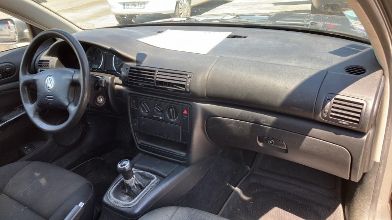 Retroviseur droit pour VOLKSWAGEN PASSAT 4 PHASE 2 Retroviseur droit pour VOLKSWAGEN PASSAT 4 PHASE 2