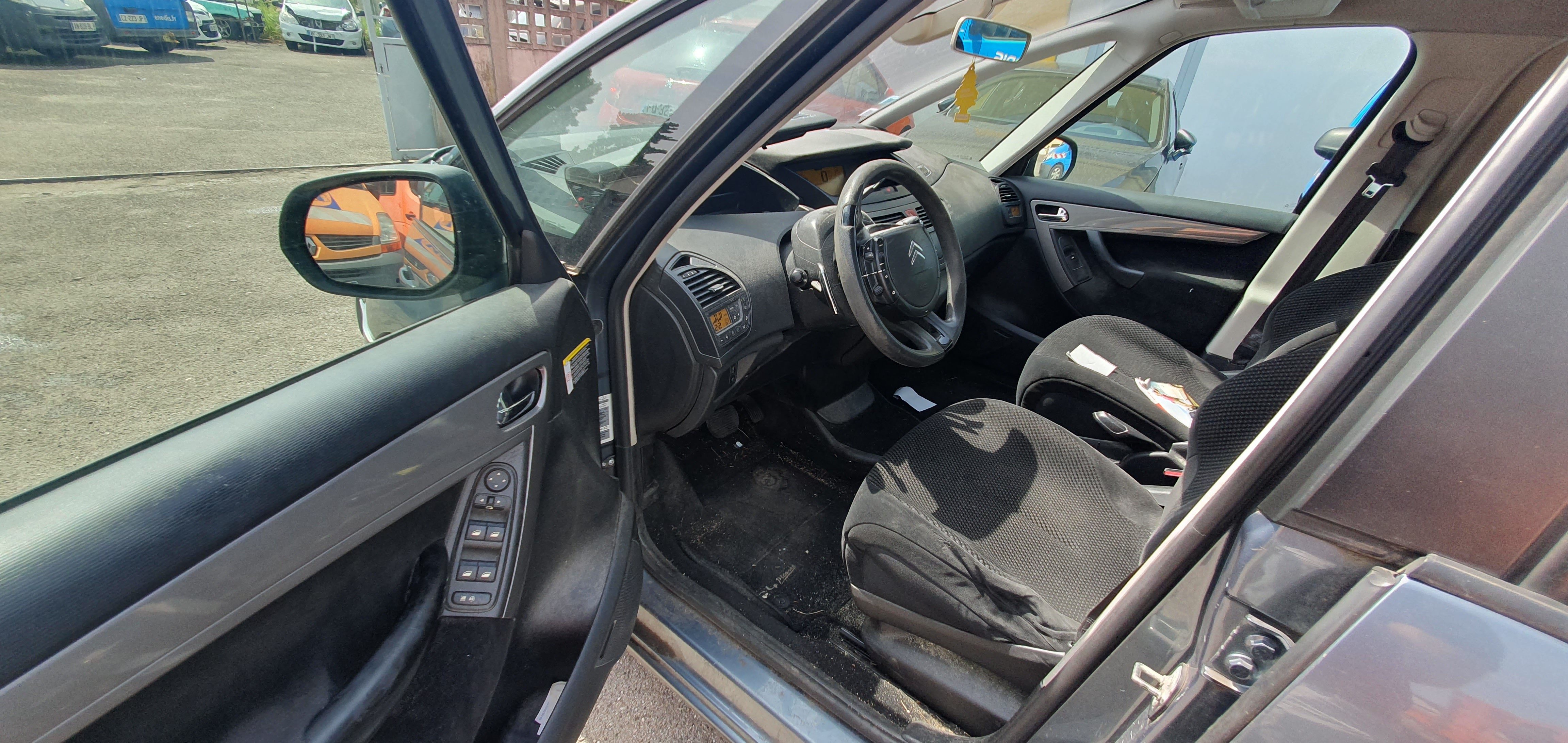 Mot. essuie glace avant gauche pour CITROEN C4 PICASSO 1 Mot. essuie glace avant gauche pour CITROEN C4 PICASSO 1