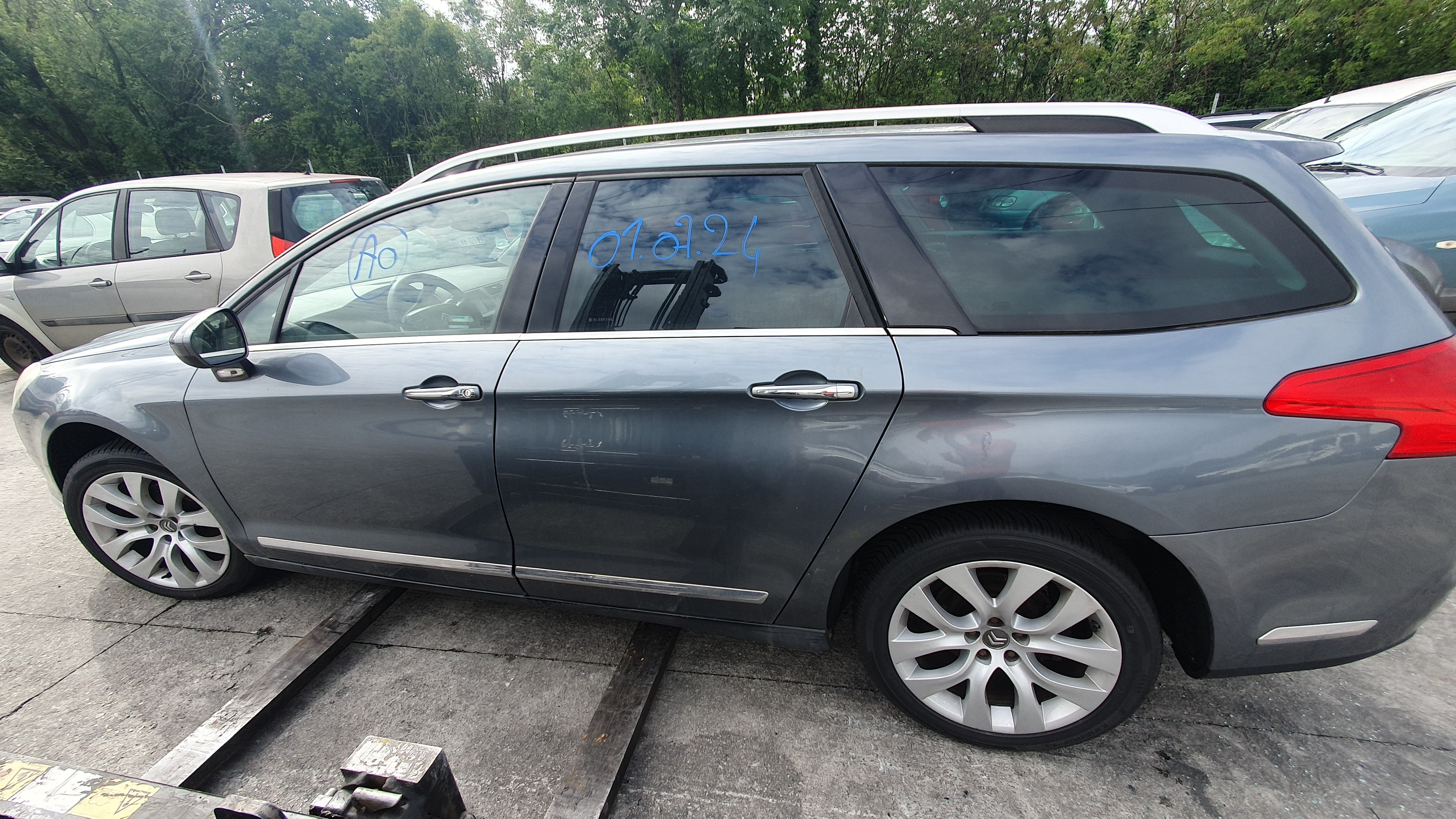 Porte arriere gauche pour CITROEN C5 2 BREAK Porte arriere gauche pour CITROEN C5 2 BREAK