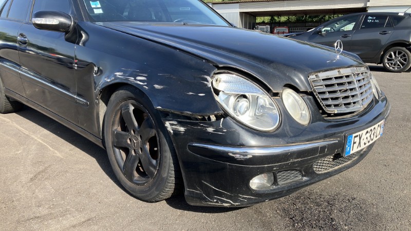 Malle/Hayon arriere pour MERCEDES CLASSE E 211 PHASE 1 Malle/Hayon arriere pour MERCEDES CLASSE E 211 PHASE 1