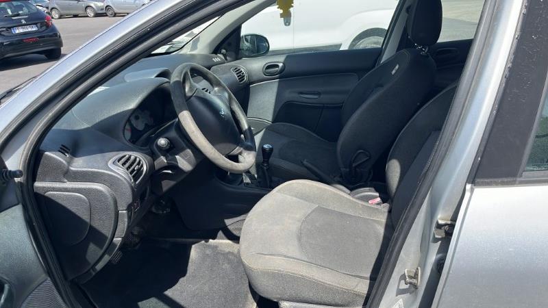 Platine feu arriere gauche pour PEUGEOT 206 PHASE 2 Platine feu arriere gauche pour PEUGEOT 206 PHASE 2