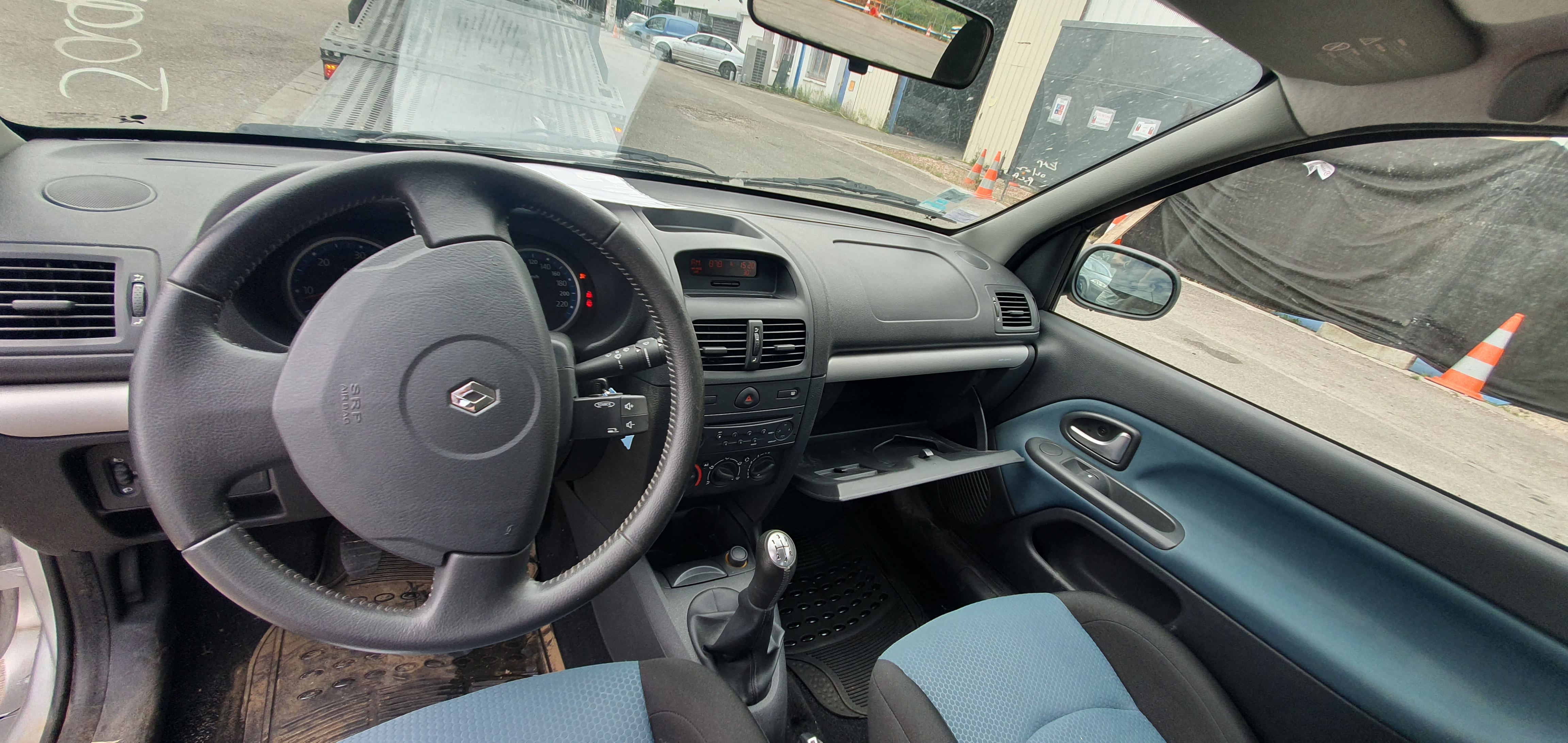 Volant pour RENAULT CLIO 2 CAMPUS PHASE 1 Volant pour RENAULT CLIO 2 CAMPUS PHASE 1