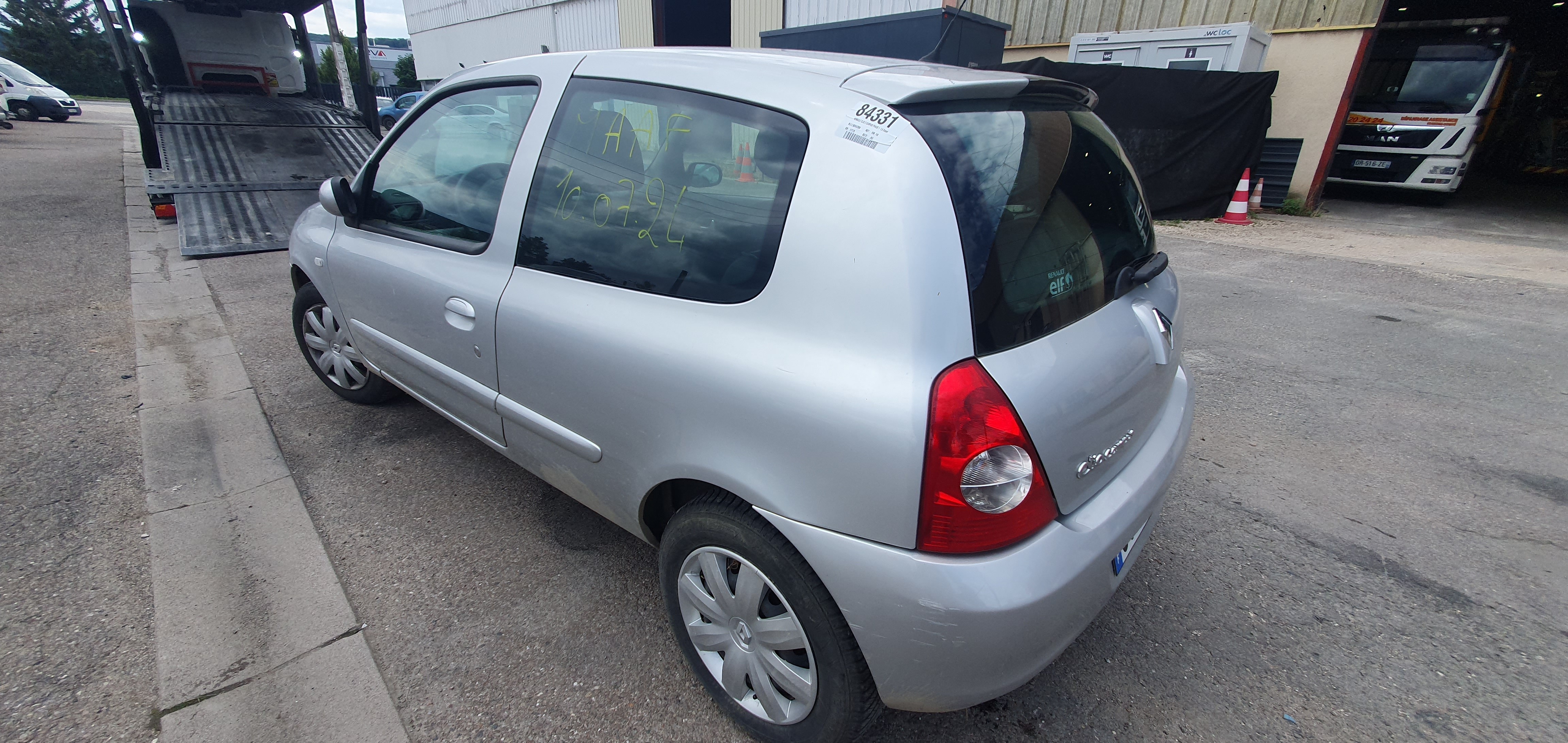 Volant pour RENAULT CLIO 2 CAMPUS PHASE 1 Volant pour RENAULT CLIO 2 CAMPUS PHASE 1