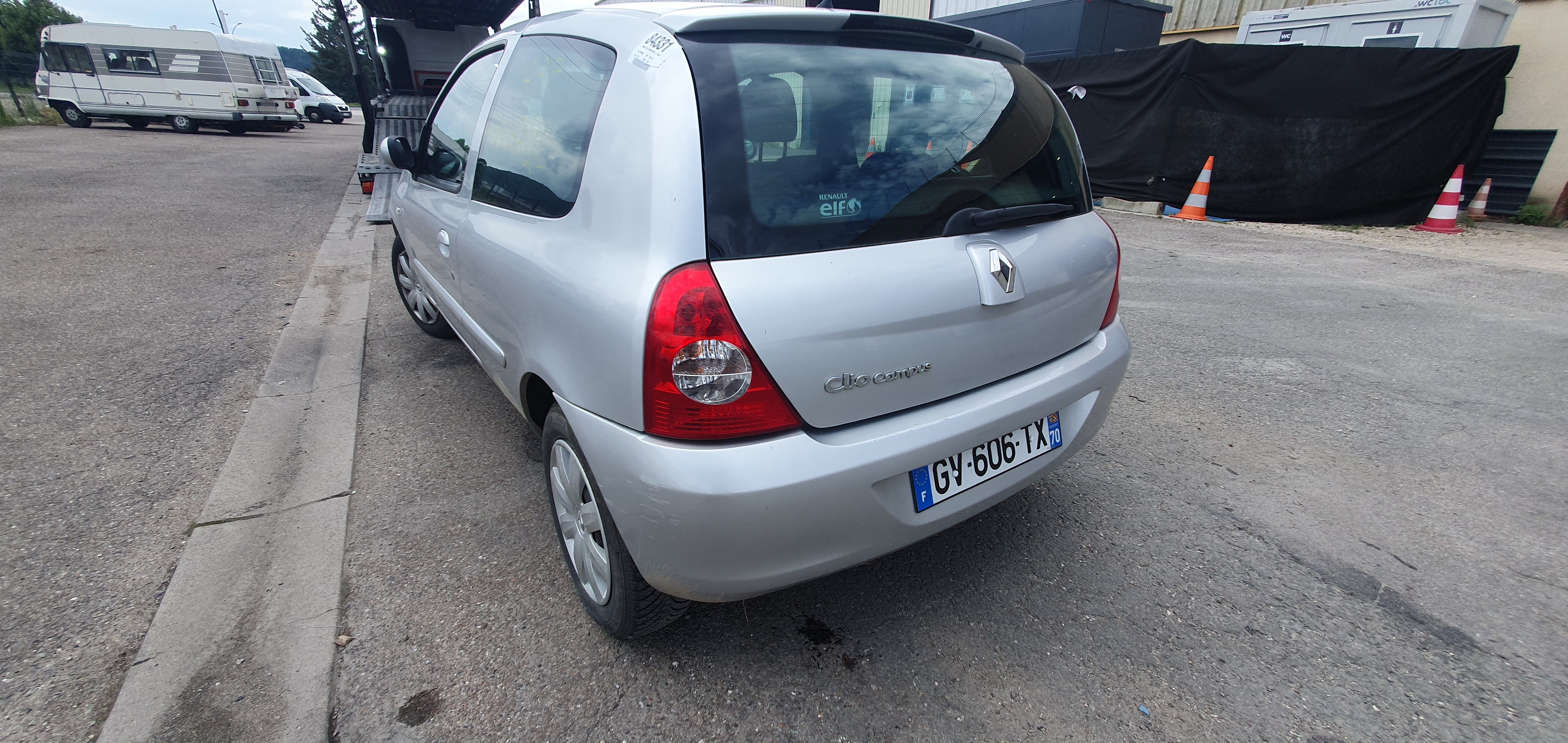 Volant pour RENAULT CLIO 2 CAMPUS PHASE 1 Volant pour RENAULT CLIO 2 CAMPUS PHASE 1