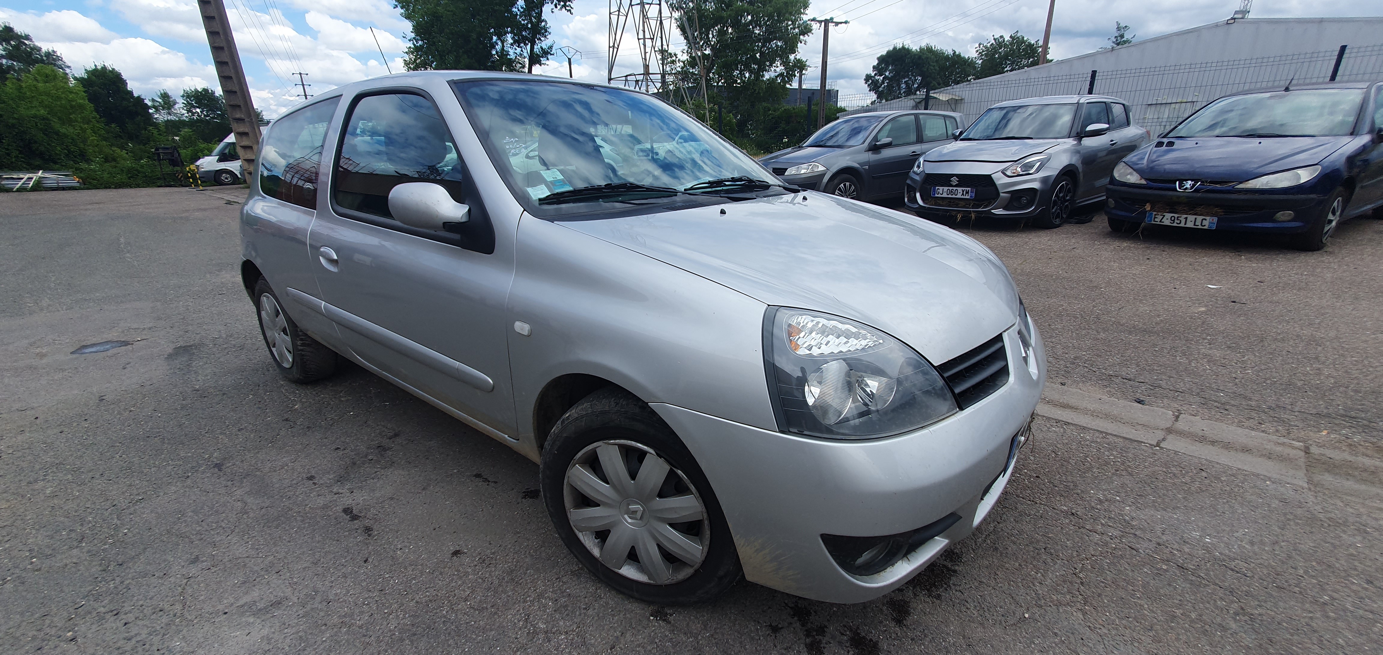 Volant pour RENAULT CLIO 2 CAMPUS PHASE 1 Volant pour RENAULT CLIO 2 CAMPUS PHASE 1