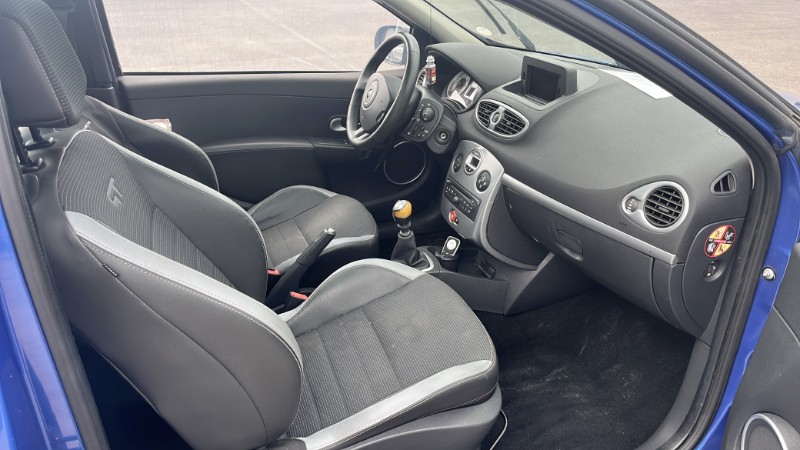 Appui tete avant pour RENAULT CLIO 3 PHASE 2 Appui tete avant pour RENAULT CLIO 3 PHASE 2