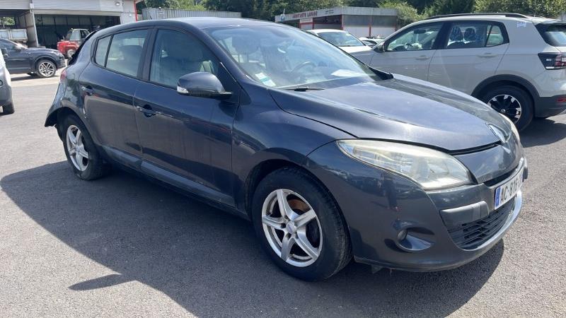 Mot. essuie glace avant pour RENAULT MEGANE 3 PHASE 1 Mot. essuie glace avant pour RENAULT MEGANE 3 PHASE 1