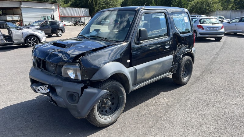 Feu arriere principal droit (feux) pour SUZUKI JIMNY 1 PHASE 3 Feu arriere principal droit (feux) pour SUZUKI JIMNY 1 PHASE 3