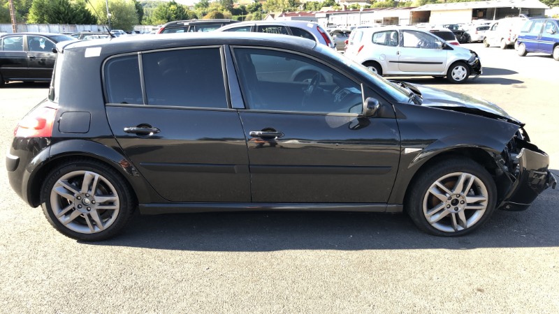 Paire de disques avant (freinage) pour RENAULT MEGANE 2 PHASE 2 Paire de disques avant (freinage) pour RENAULT MEGANE 2 PHASE 2