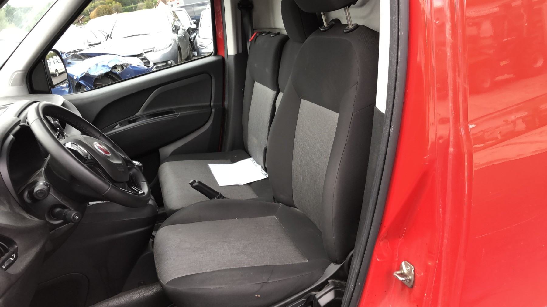 Amortisseur avant gauche pour FIAT DOBLO 2 PHASE 2 Amortisseur avant gauche pour FIAT DOBLO 2 PHASE 2