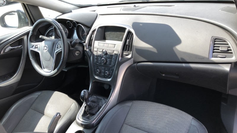 Volant pour OPEL ASTRA J SPORTS TOURER PHASE 1 BREAK Volant pour OPEL ASTRA J SPORTS TOURER PHASE 1 BREAK