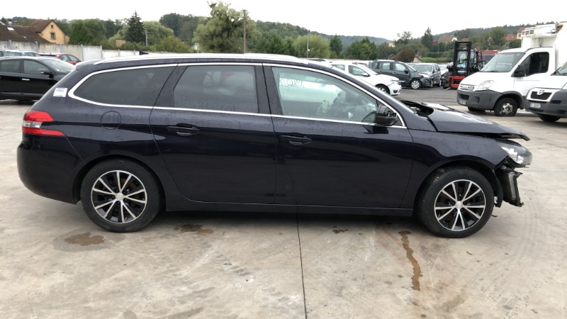 Vitre arriere gauche pour PEUGEOT 308 2 SW PHASE 1 BREAK Vitre arriere gauche pour PEUGEOT 308 2 SW PHASE 1 BREAK