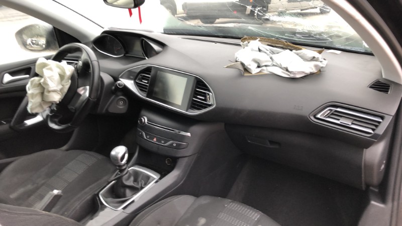 Vitre arriere gauche pour PEUGEOT 308 2 SW PHASE 1 BREAK Vitre arriere gauche pour PEUGEOT 308 2 SW PHASE 1 BREAK