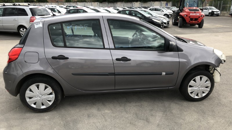 Plage arriere pour RENAULT CLIO 3 PHASE 2 Plage arriere pour RENAULT CLIO 3 PHASE 2