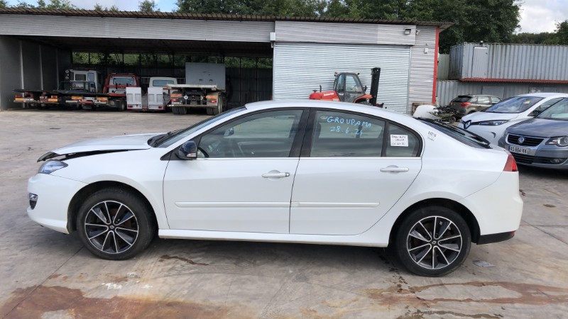 Ecran GPS pour RENAULT LAGUNA 3 PHASE 2 Ecran GPS pour RENAULT LAGUNA 3 PHASE 2