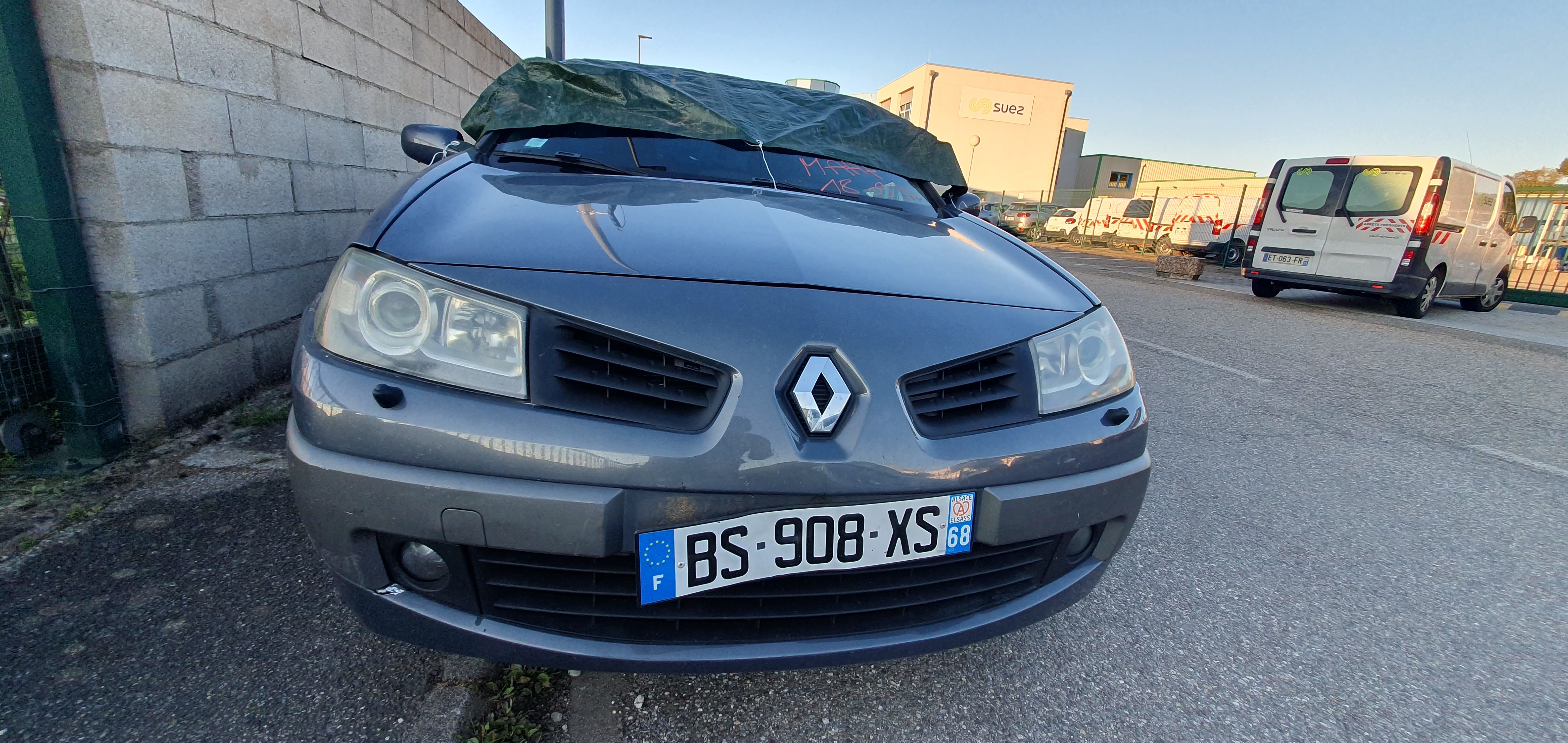 Aile avant droit pour RENAULT MEGANE 2 PHASE 2 CABRIOLET Aile avant droit pour RENAULT MEGANE 2 PHASE 2 CABRIOLET