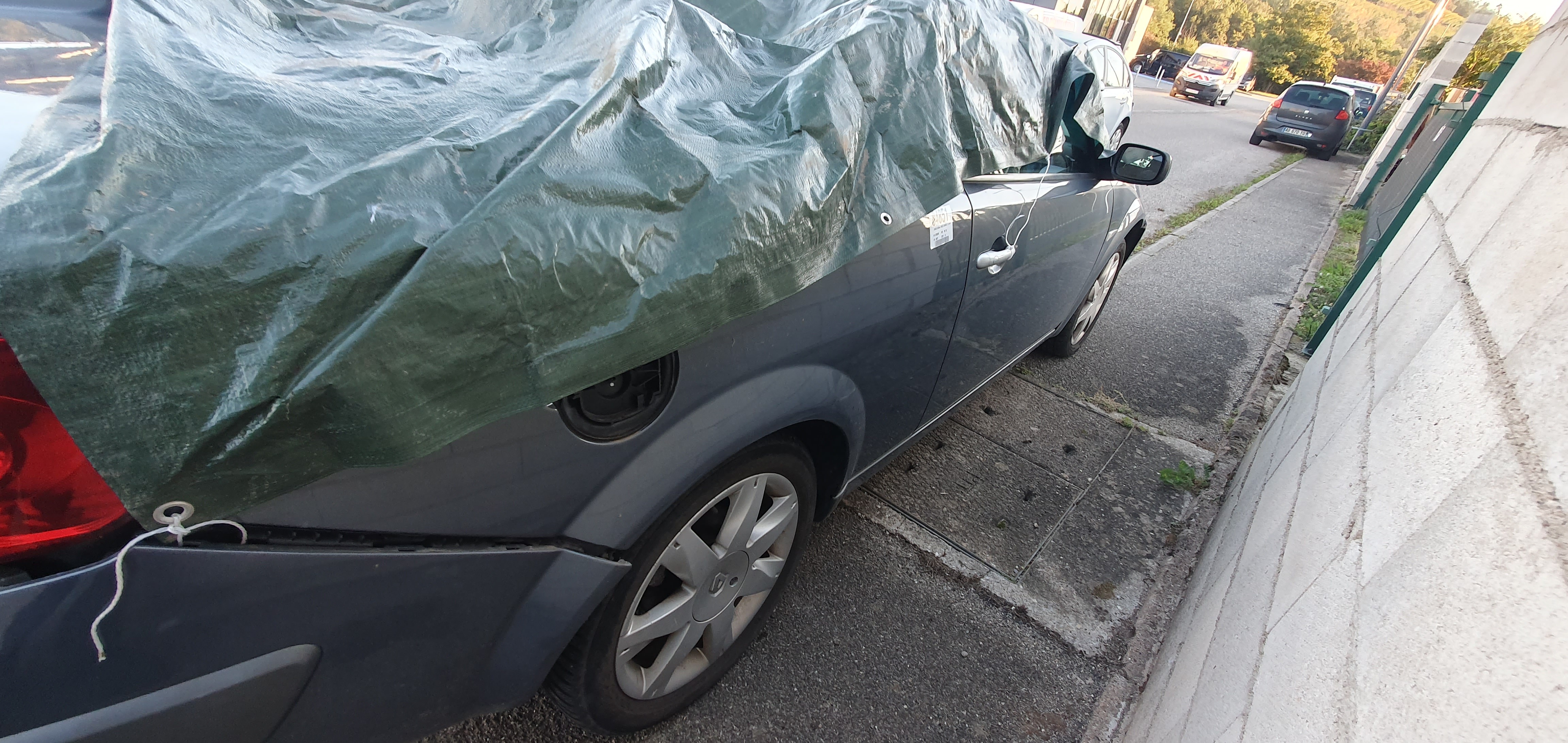 Aile avant droit pour RENAULT MEGANE 2 PHASE 2 CABRIOLET Aile avant droit pour RENAULT MEGANE 2 PHASE 2 CABRIOLET