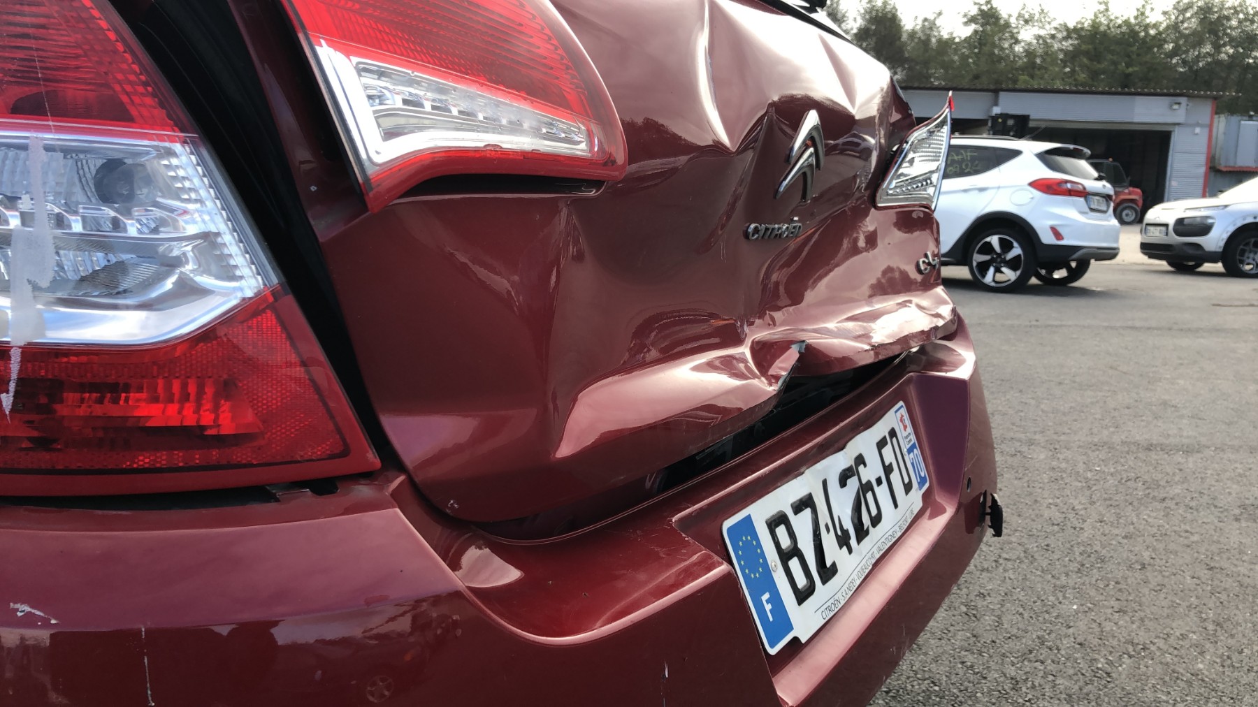 Pare boue avant gauche pour CITROEN C4 2 PHASE 1 Pare boue avant gauche pour CITROEN C4 2 PHASE 1