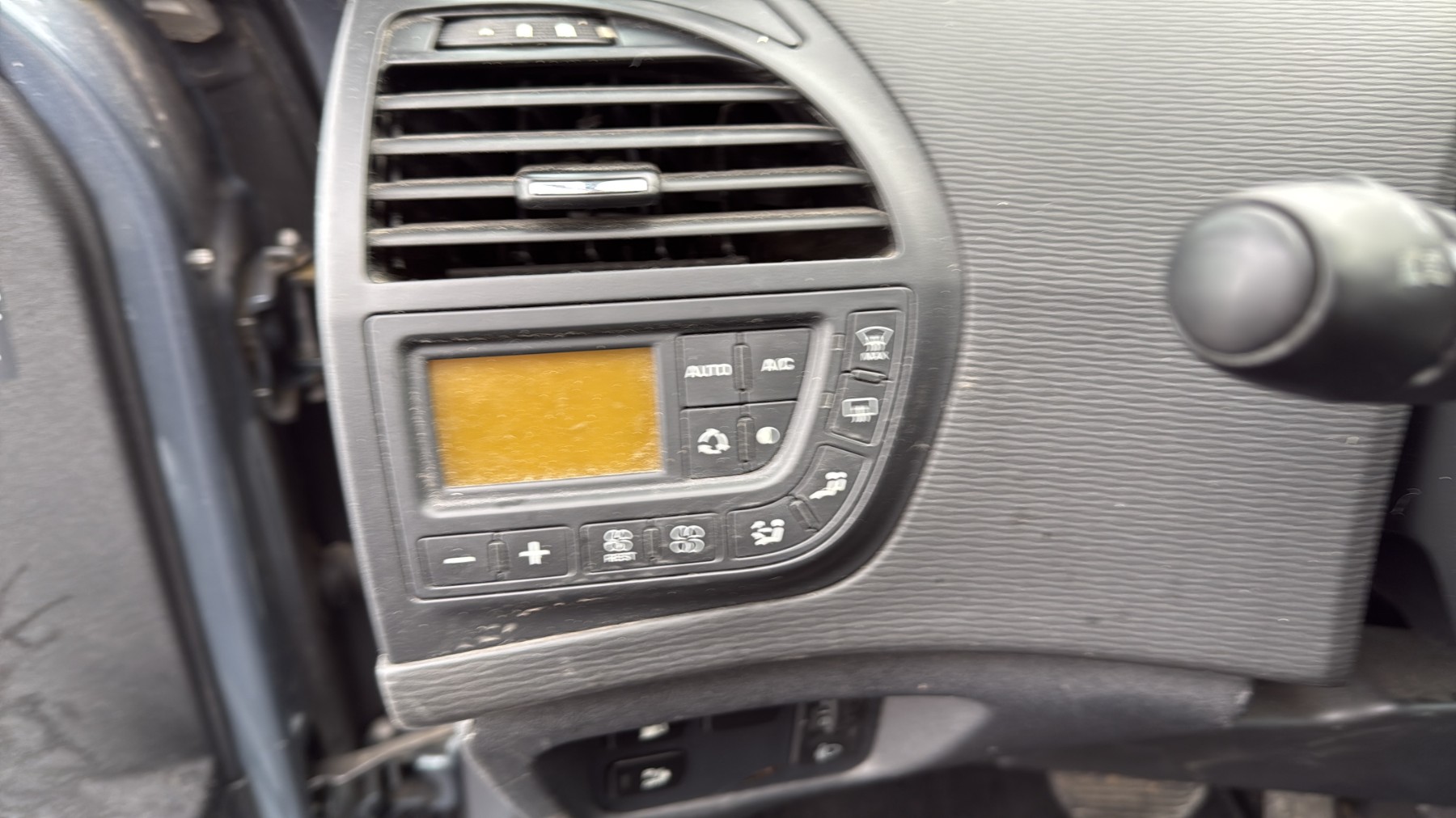 Vide poche avant droit pour CITROEN C4 GRAND PICASSO 1 Vide poche avant droit pour CITROEN C4 GRAND PICASSO 1