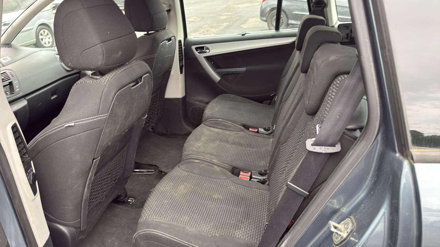 Vide poche avant droit pour CITROEN C4 GRAND PICASSO 1 Vide poche avant droit pour CITROEN C4 GRAND PICASSO 1