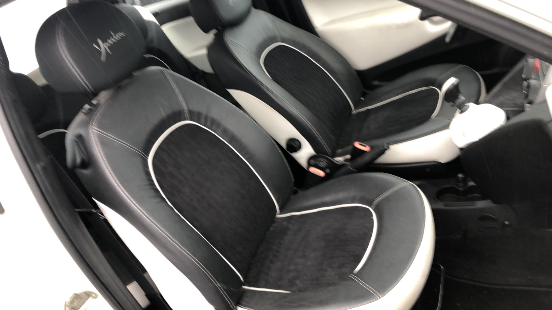 Pivot de moyeu avant gauche pour LANCIA YPSILON 4 PHASE 2 Pivot de moyeu avant gauche pour LANCIA YPSILON 4 PHASE 2