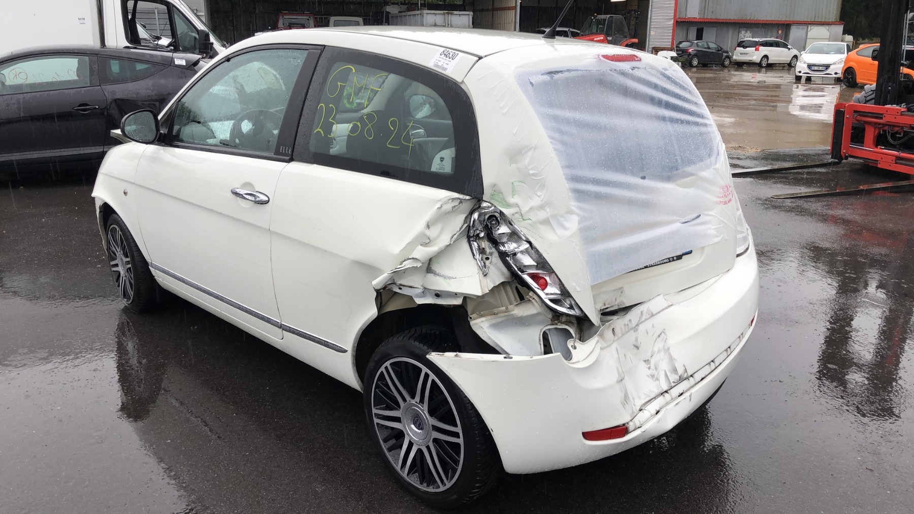Pivot de moyeu avant gauche pour LANCIA YPSILON 4 PHASE 2 Pivot de moyeu avant gauche pour LANCIA YPSILON 4 PHASE 2