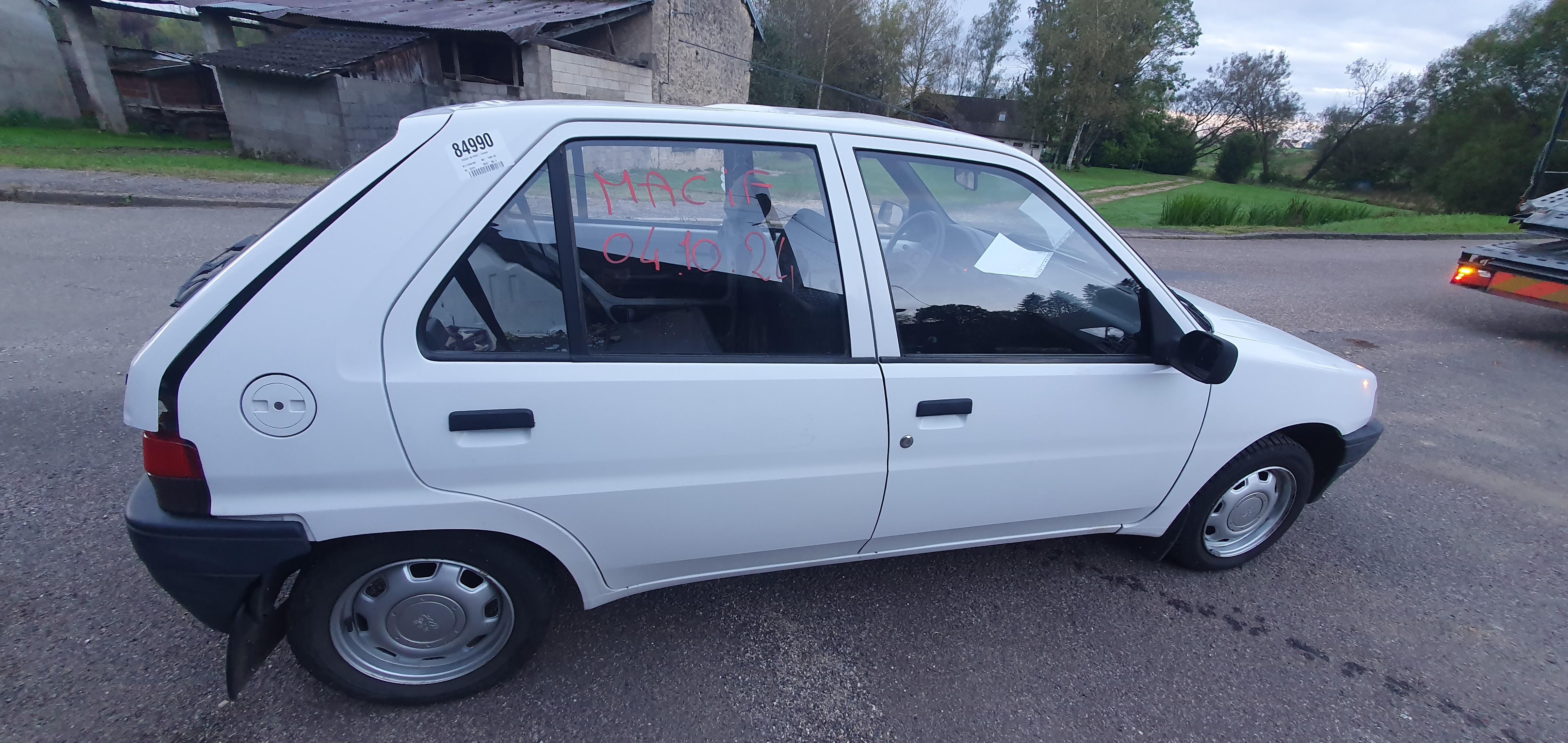 Pare choc arriere pour PEUGEOT 106 PHASE 1 Pare choc arriere pour PEUGEOT 106 PHASE 1