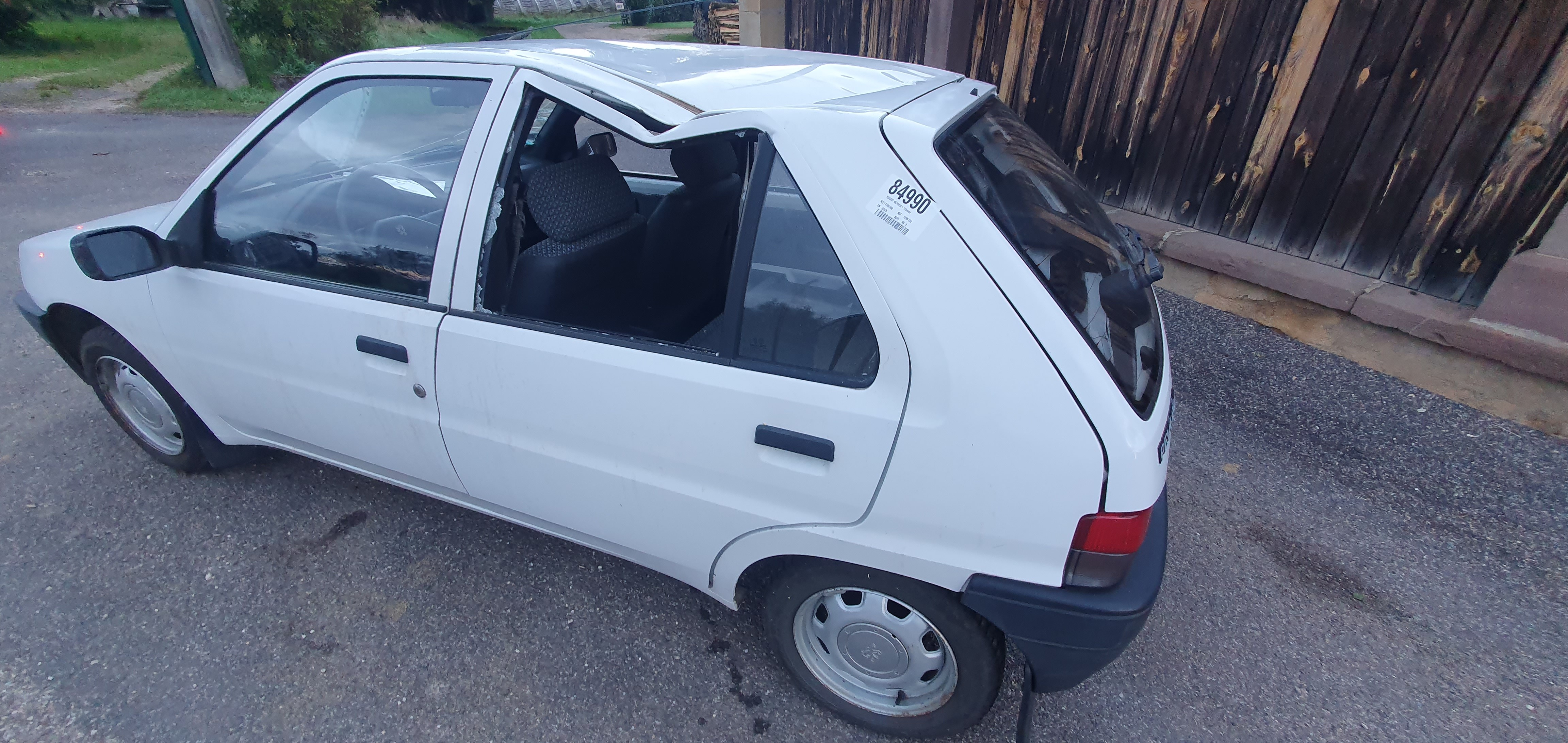 Pare choc arriere pour PEUGEOT 106 PHASE 1 Pare choc arriere pour PEUGEOT 106 PHASE 1