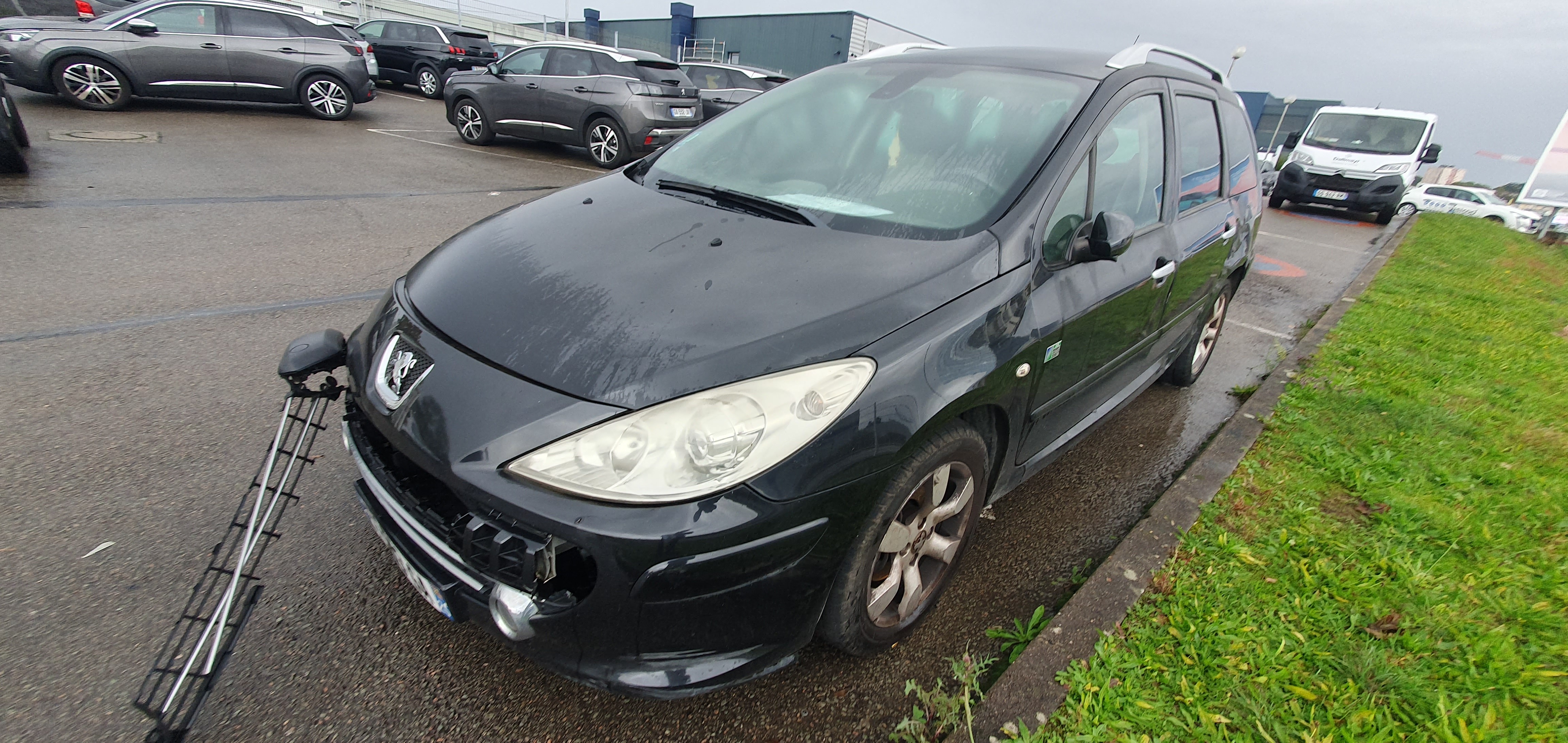 Appui tete avant pour PEUGEOT 307 PHASE 1 BREAK Appui tete avant pour PEUGEOT 307 PHASE 1 BREAK